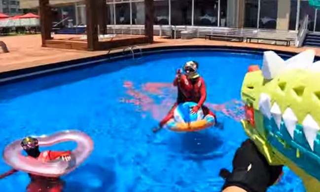 サヤン・テラスがYouTube超人気コンテンツ「ナーフ戦争！」の舞台に！